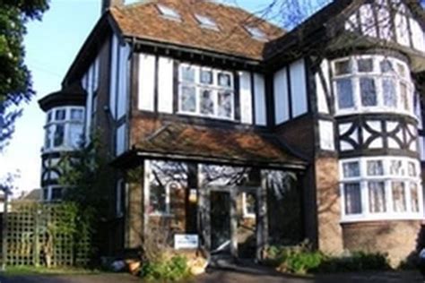 Tudor House, 76 West Street, Dunstable, LU6 1NX